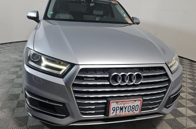 AUDI Q7 2017
